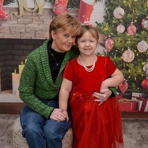 Meet your Posher, Elly